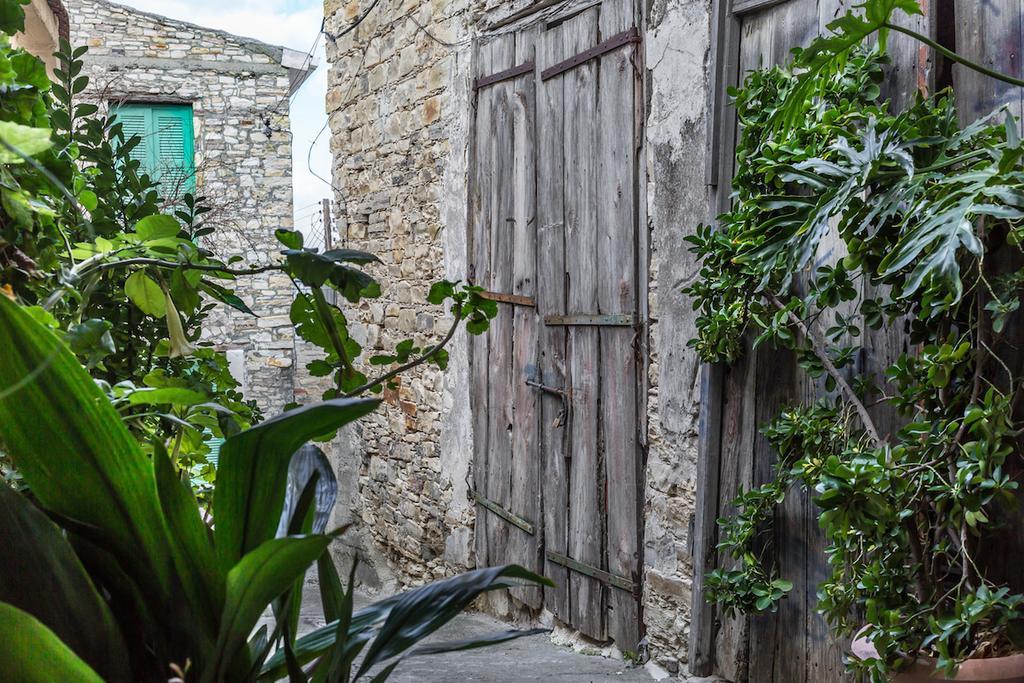 Redblue Door Two Traditional Listed Houses Pano Lefkara Exteriér fotografie